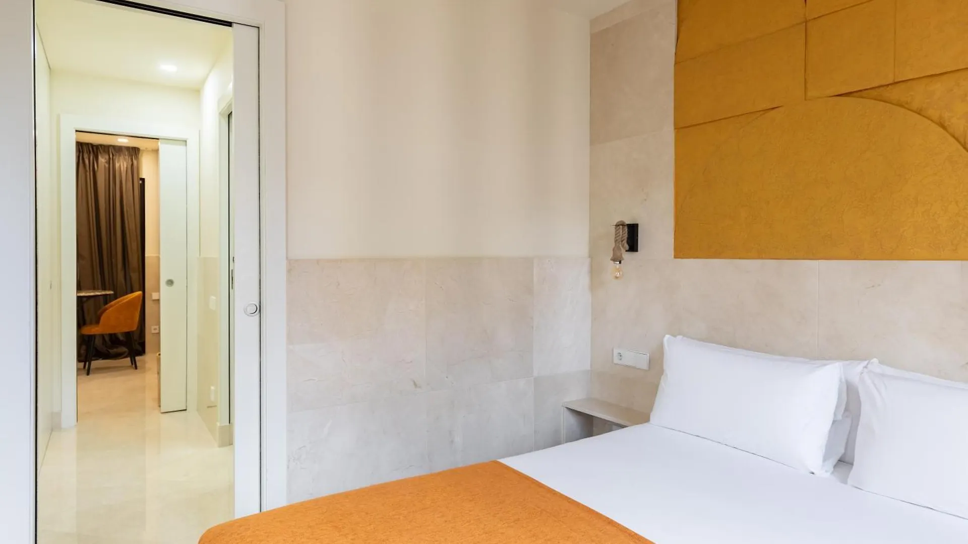 Cosmo Apartments Rambla Catalunya Barcellona Spagna